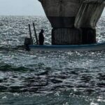 Pemex mantiene coordinación interinstitucional en investigación sobre mancha aceitosa en Bahía de Manzanillo