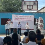 Pemex entrega mobiliario escolar al municipio de Juchitán, Oaxaca